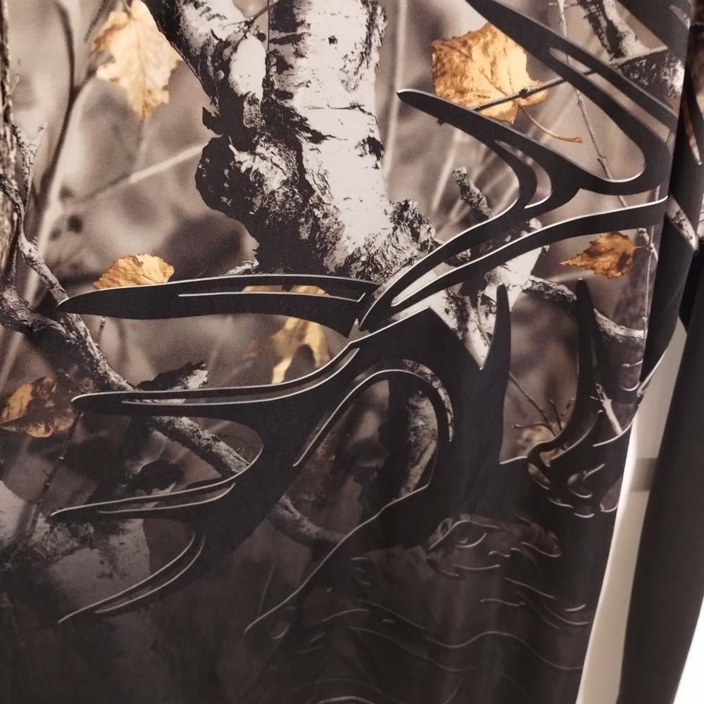Legendary Whitetails Nature Print Long Sleeve Tee
